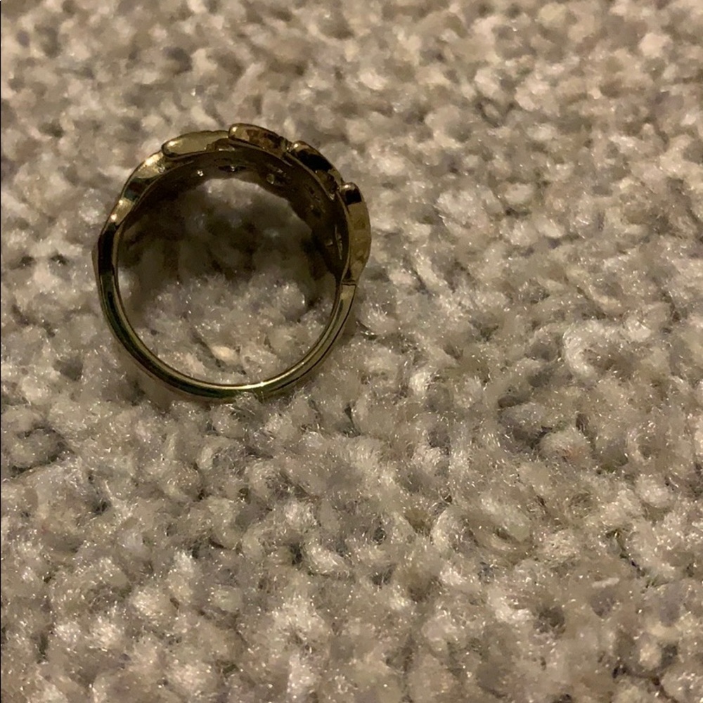 Gold ring - Picture 2 of 3